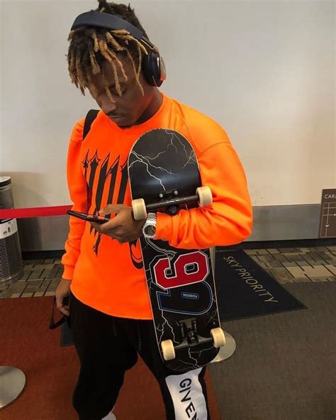 juice wrld wearing vlone.